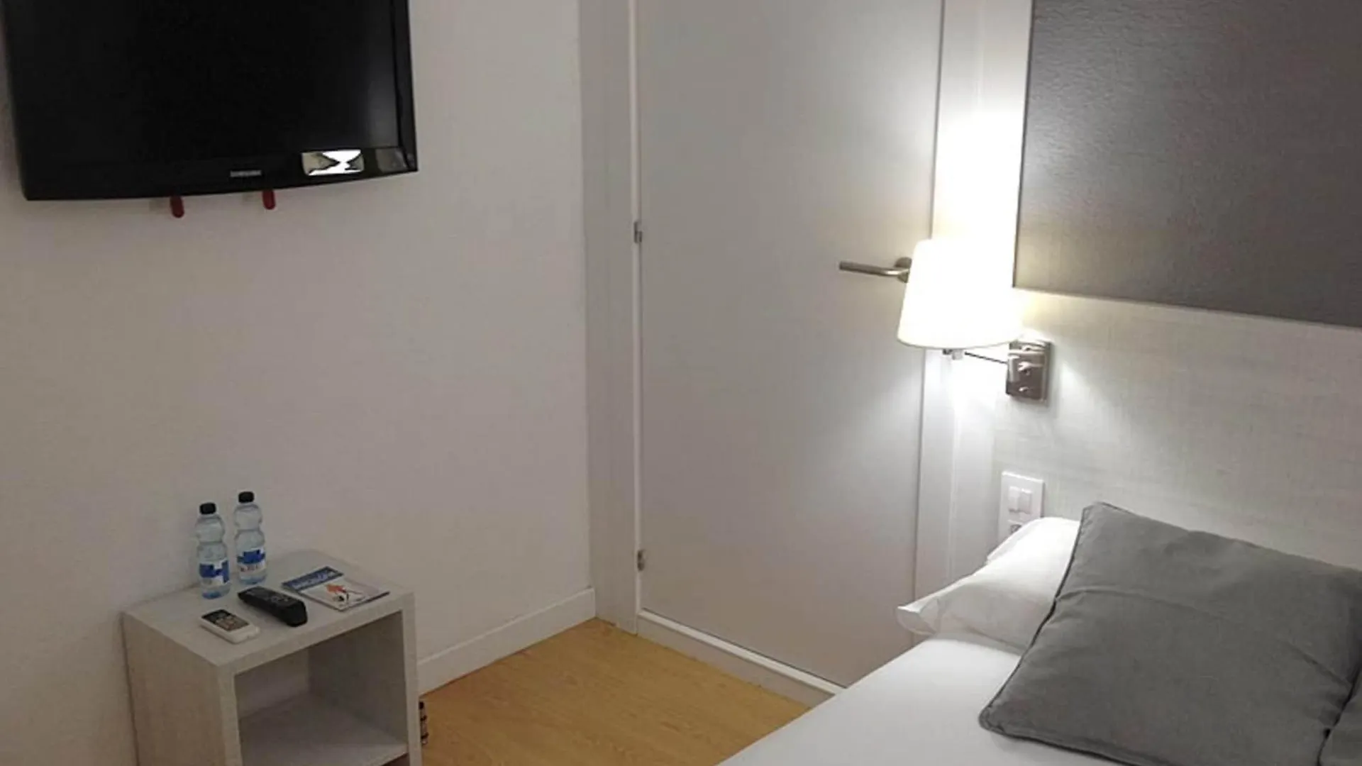 Guest house Hostalin Barcelona Diputacion