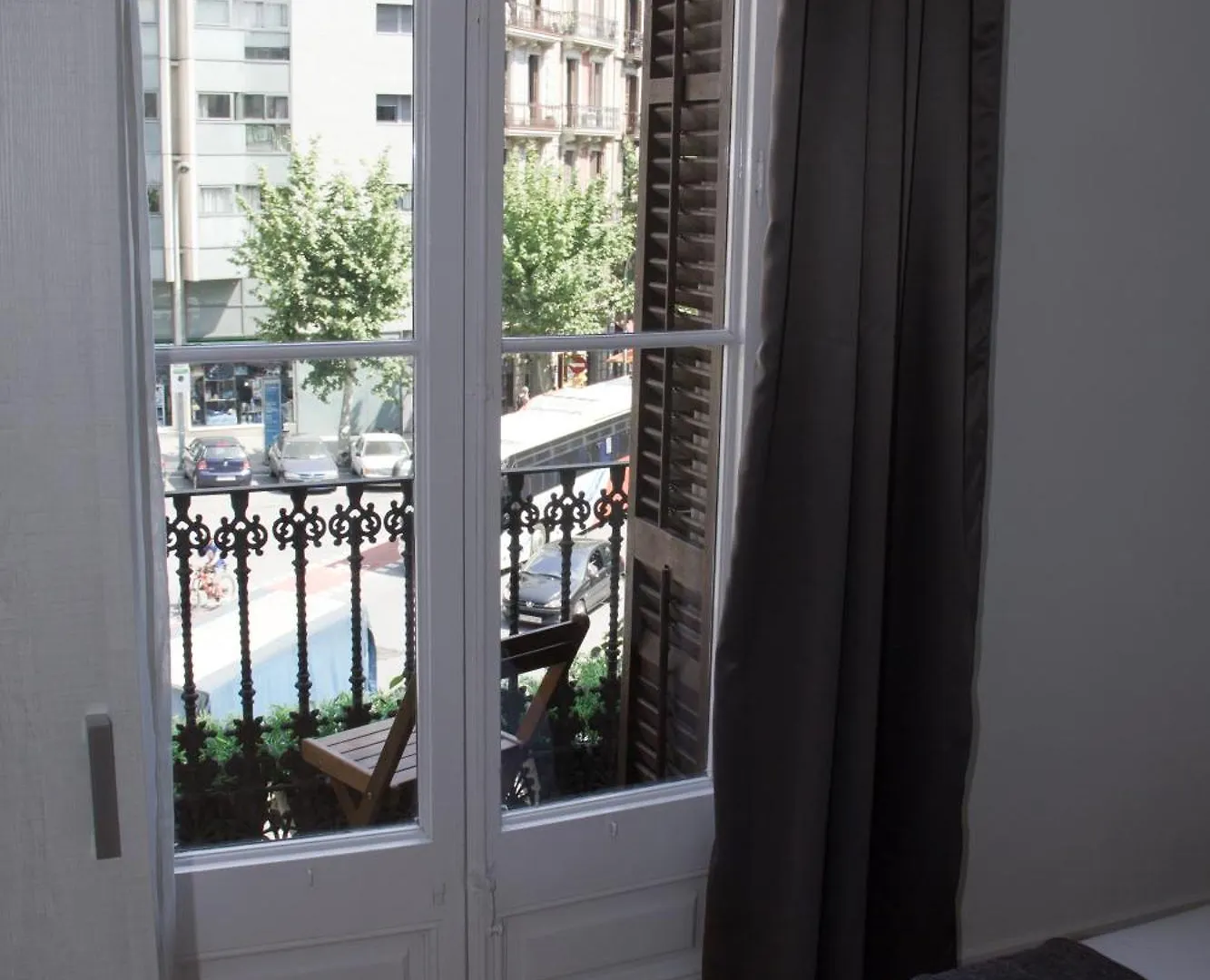 Hostalin Barcelona Diputacion Guest house