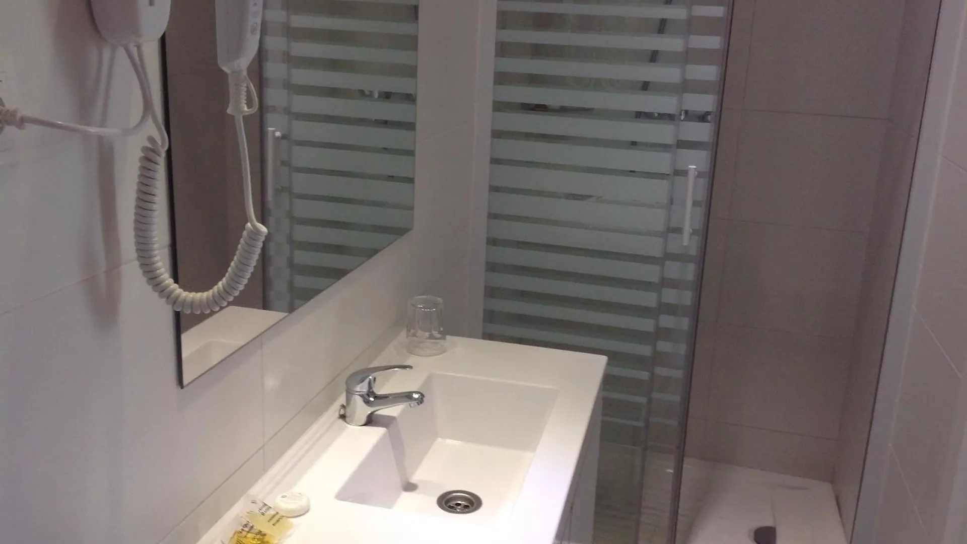 Guest house Hostalin Barcelona Diputacion