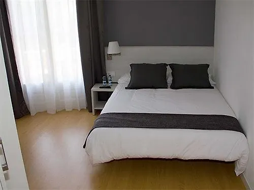 ** Guest house Hostalin Barcelona Diputacion Spain